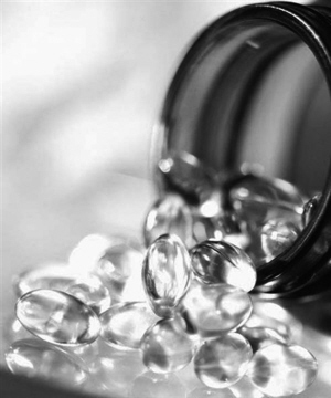 老人吃了美国进口保健品后失眠了 中国人民政