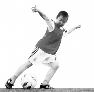 让校园足球火起来 这次调子特别高 中国人民政