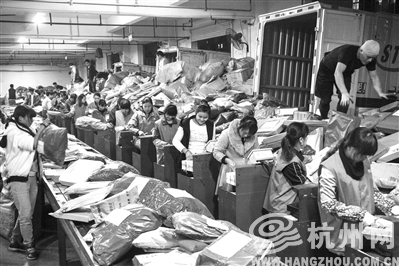 收入证明_大连快递员的收入