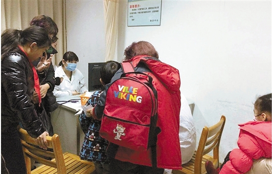 晚上9点儿科夜门诊叫到96号