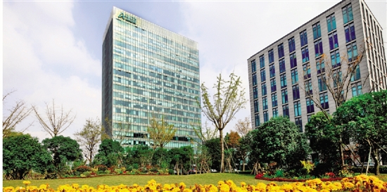 杭州经济技术开发区:靓丽半年报展东部“两港”魅力 _ 杭州政协新闻网