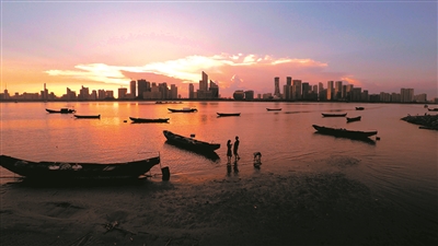 五年拍了九万张照片 这对情侣把美丽杭州 浓缩成8分钟的映像诗