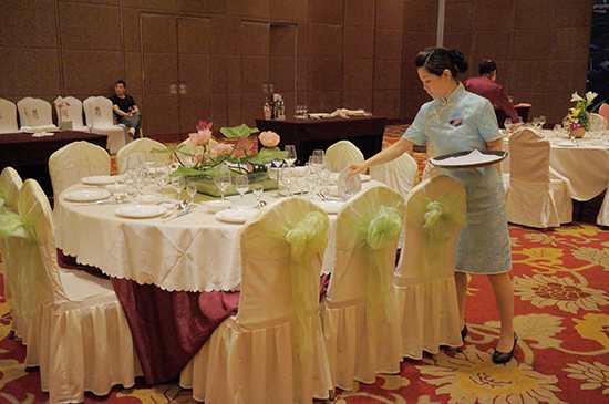 2014年杭州市餐厅服务员职业技能竞赛精彩上
