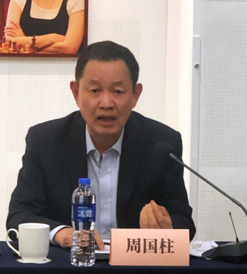 杭州兰桂花园业委会主任周国柱物业管理应该重视老和少的安全问题;要