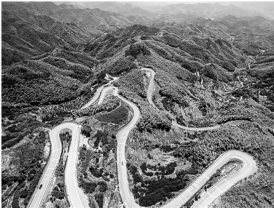 玉带环绕四明山