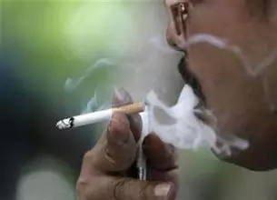 嘴唇长个小肿块 医院一查竟是癌!不做好防晒措施竟然还会得这病 嘴唇长个小肿块 医院一查竟是癌!不做好防晒措施竟然还会得这病