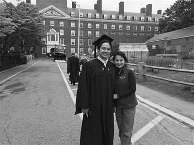 当年红遍全国的“胭脂姑娘”前几天从美国回杭州