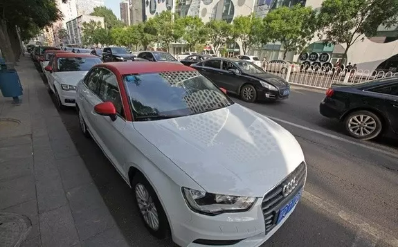 共享豪车来了！开50分钟25块 比打车还要便宜！杭州也有吗？
