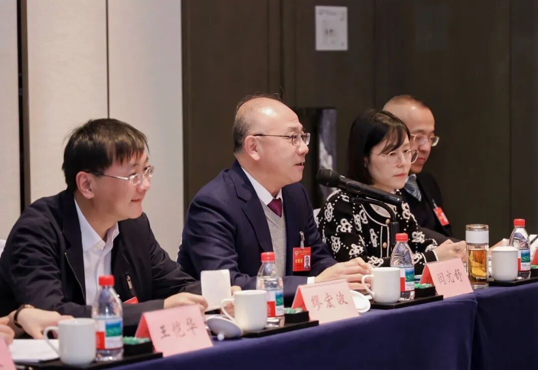 1.20 小组讨论 朱旭洁摄 (20).JPG