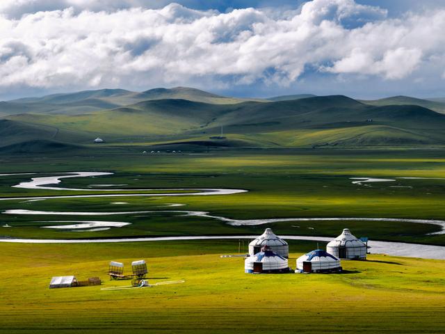 2025年9月14日拍摄的内蒙古呼伦贝尔市陈巴尔虎草原风光。新华社记者 马金瑞 摄