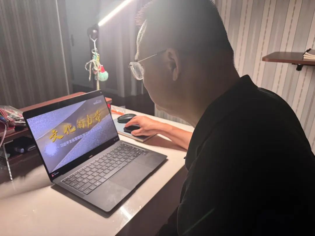 潘锋.jpg